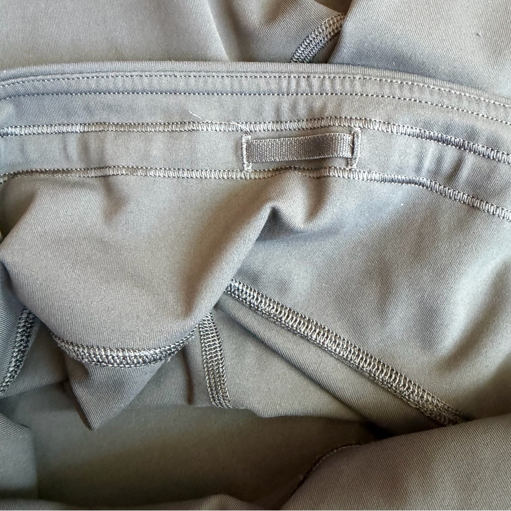 LuLuLemon Swift Speed High Rise Crop 23” Graphite Grey 8 Pockets Reflective - Picture 13 of 15
